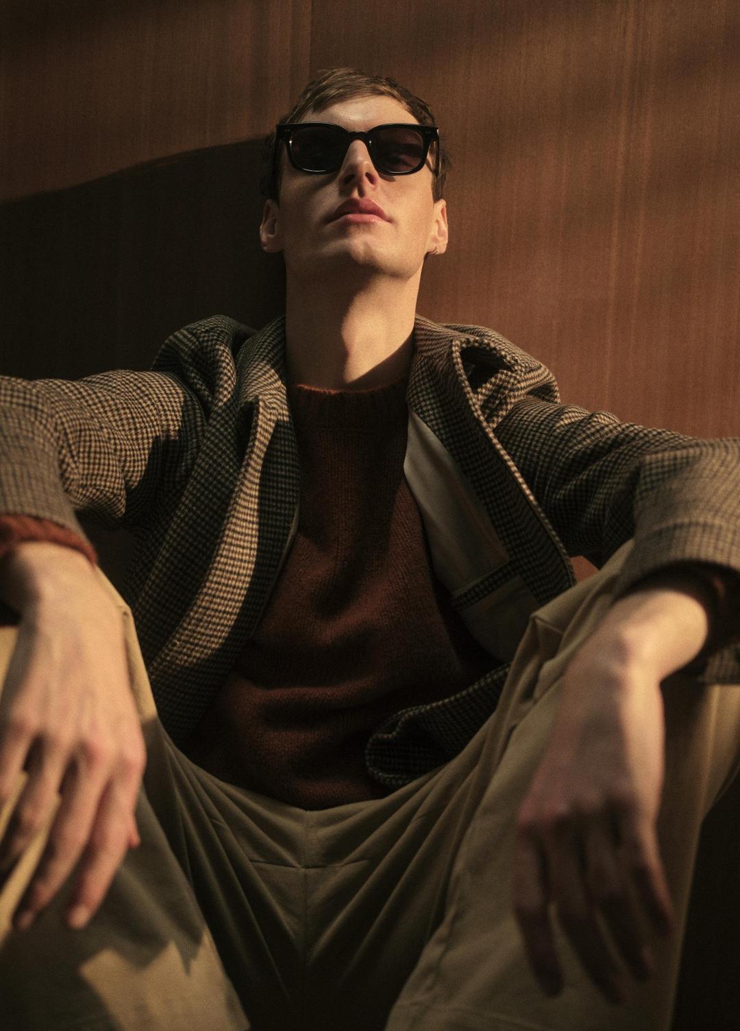 Donegal Cashmere Raglan-Sleeve Sweater in Crew Neck DARK BURNT ORANGE | VINCE Men