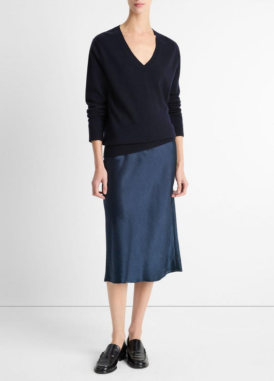 Cashmere Weekend V-Neck Sweater in V-Neck COASTAL BLUE | VINCE Women