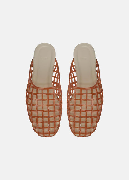 Barcelona Jelly Sandal in Sandals DARK AMBER | VINCE Women