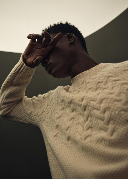 Airspun Merino Wool Cable-Yoke Sweater in Crew Neck LIGHT DUNE | VINCE Men